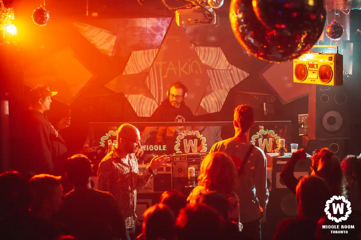 Red light on DJ and dancefloor