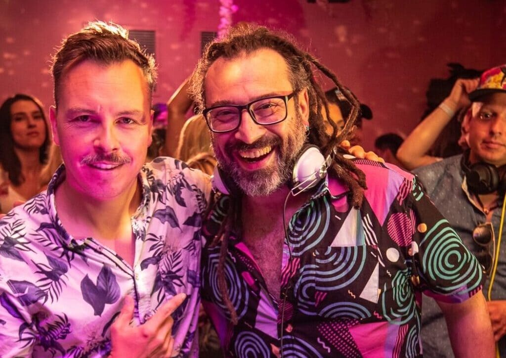 DJs Purple Disco Machine with TAKiN