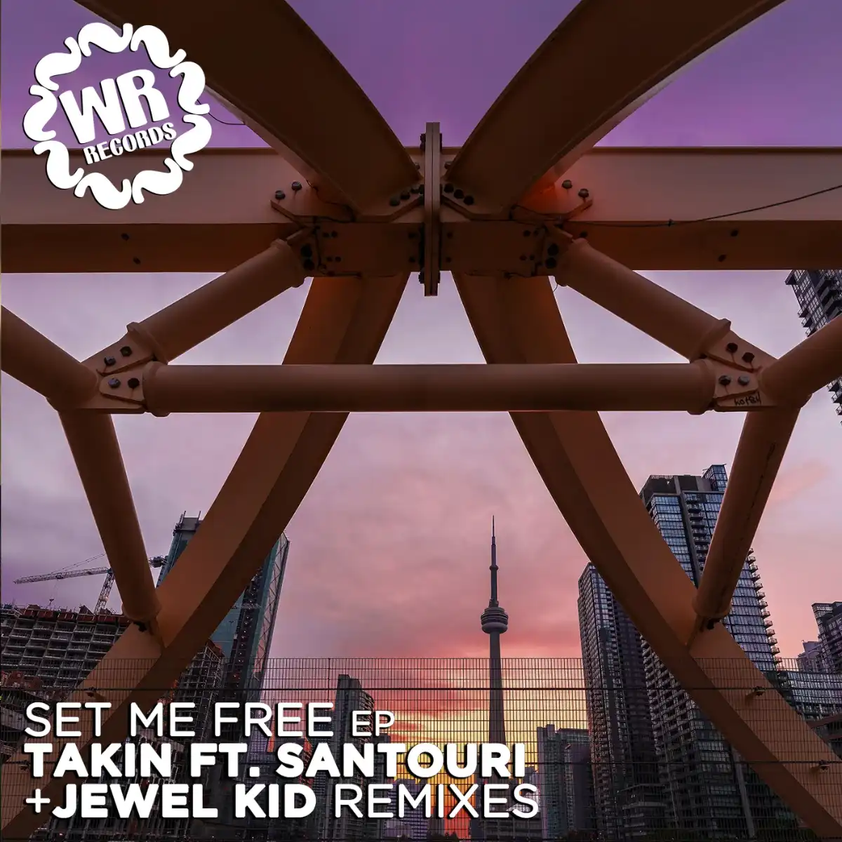 Bridge and CN Tower at dusk